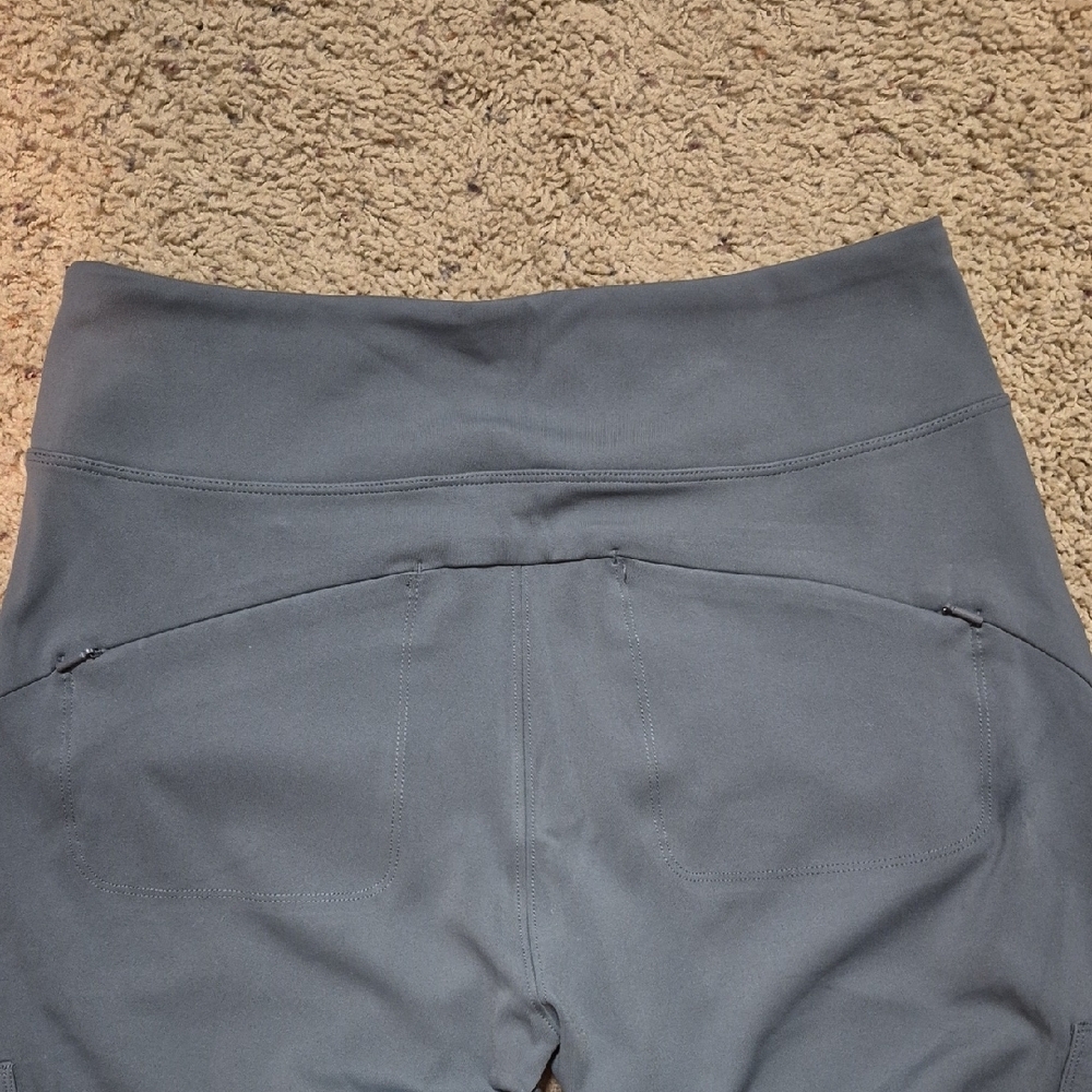 Athleta Headlands Hybrid High Rise Cargo Legging - Picture 4 of 6